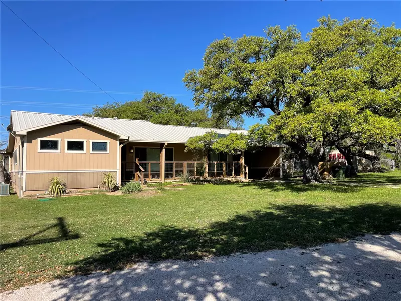 1702 N Water ST, Burnet, TX 78611