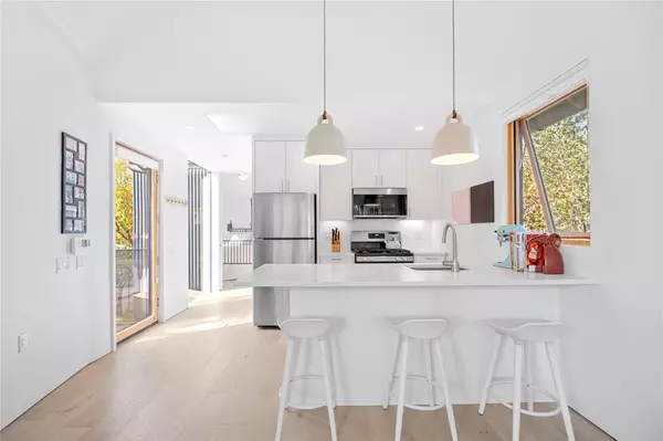 Austin, TX 78704,907 W Annie ST #2