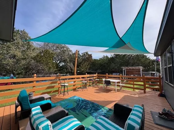 1104 Blueridge DR, Canyon Lake, TX 78133