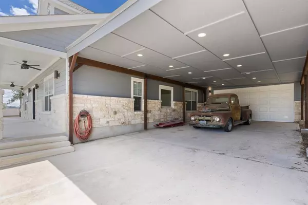 Dripping Springs, TX 78620,10101 Twin Lake LOOP