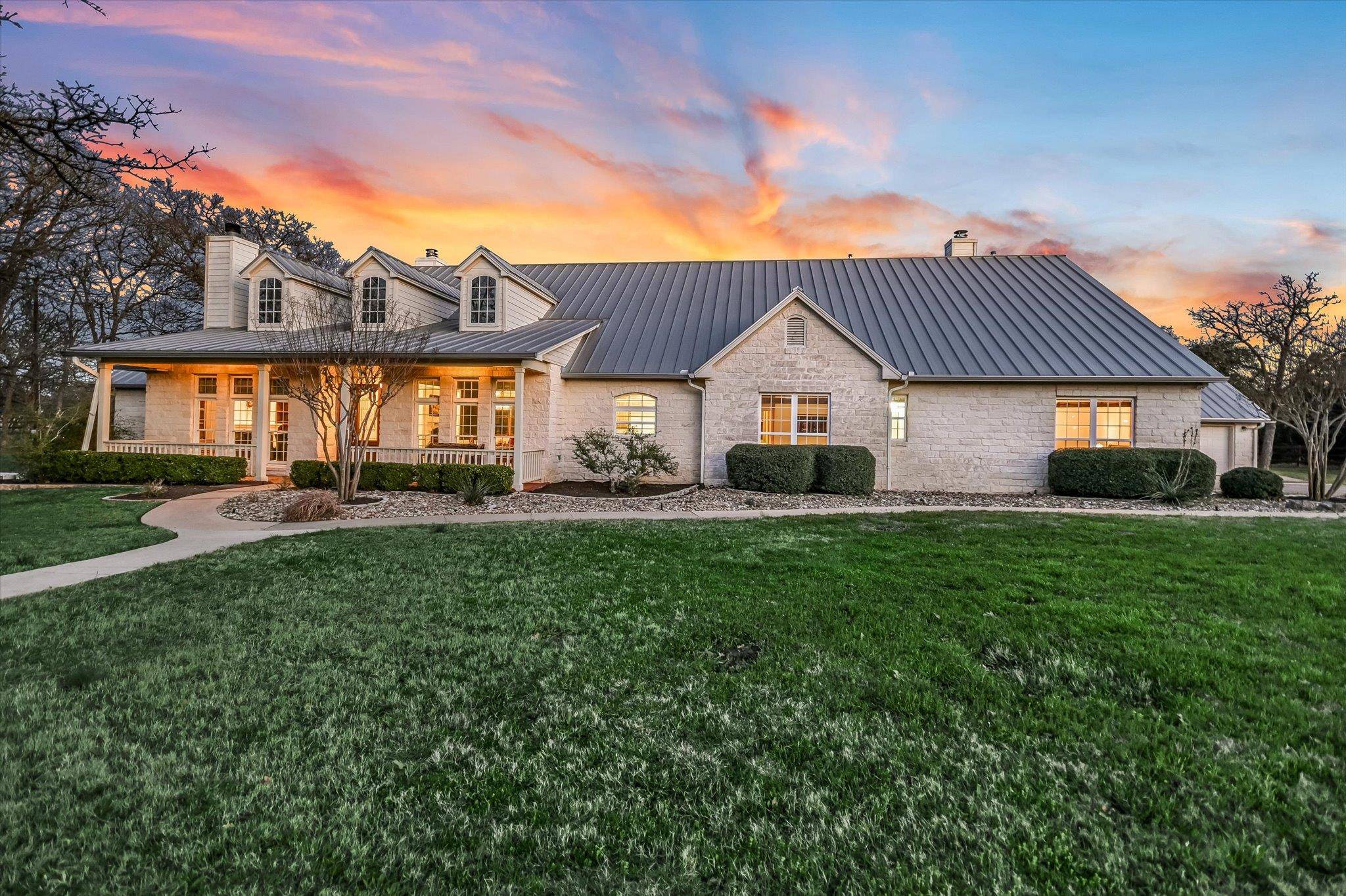 1890 E Creek DR, Dripping Springs, TX 78620