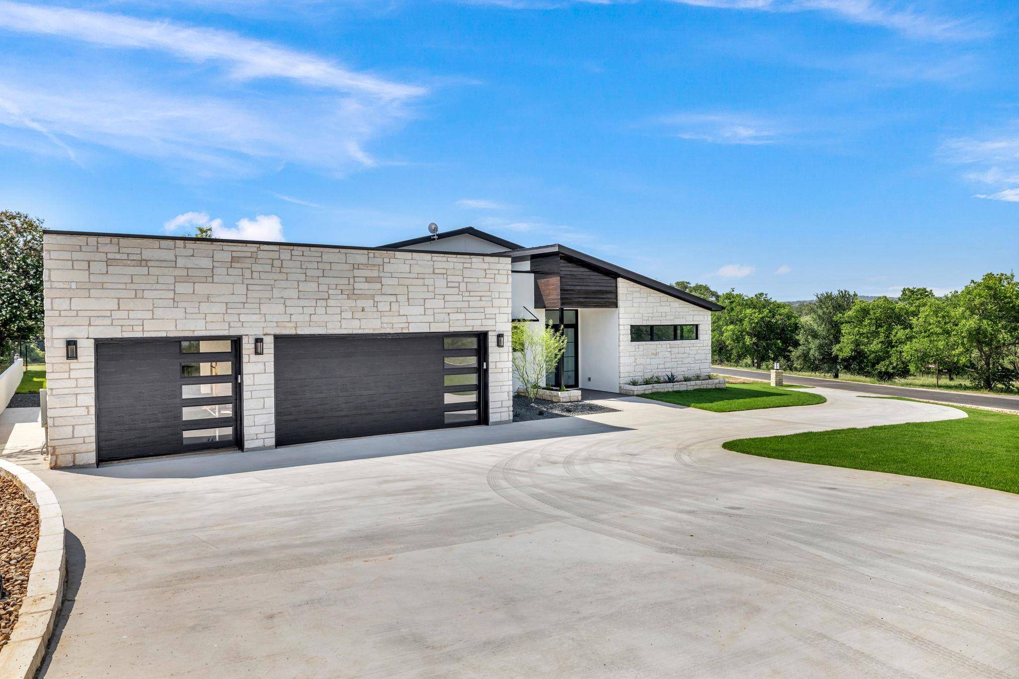 301 Eocene, Horseshoe Bay, TX 78657