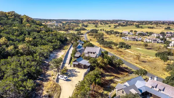Fredericksburg, TX 78624,42 Riviera CV