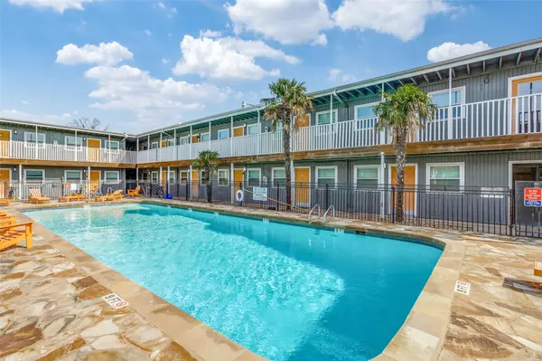2401 Manor RD #113, Austin, TX 78722