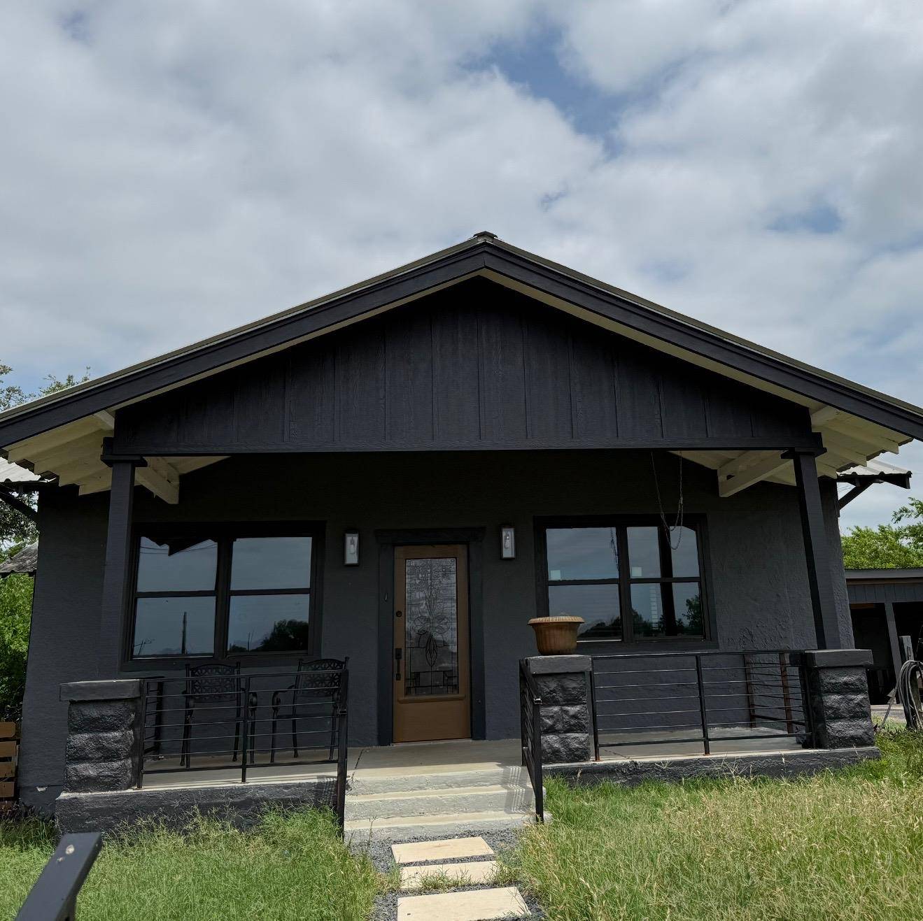 405 East College ST, Llano, TX 78643