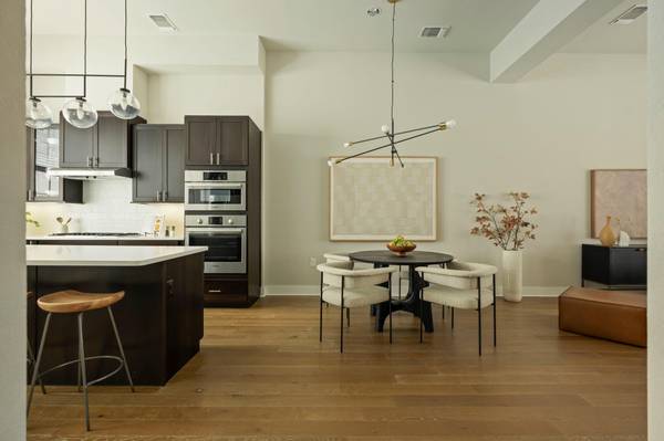 1411 Town Creek DR #5, Austin, TX 78741