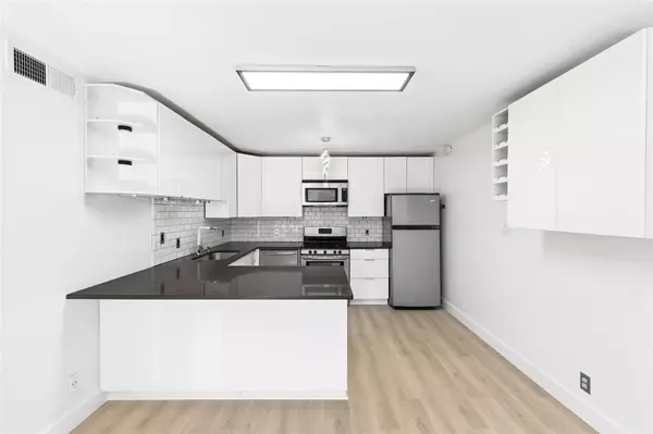 Austin, TX 78741,1304 Summit ST #102