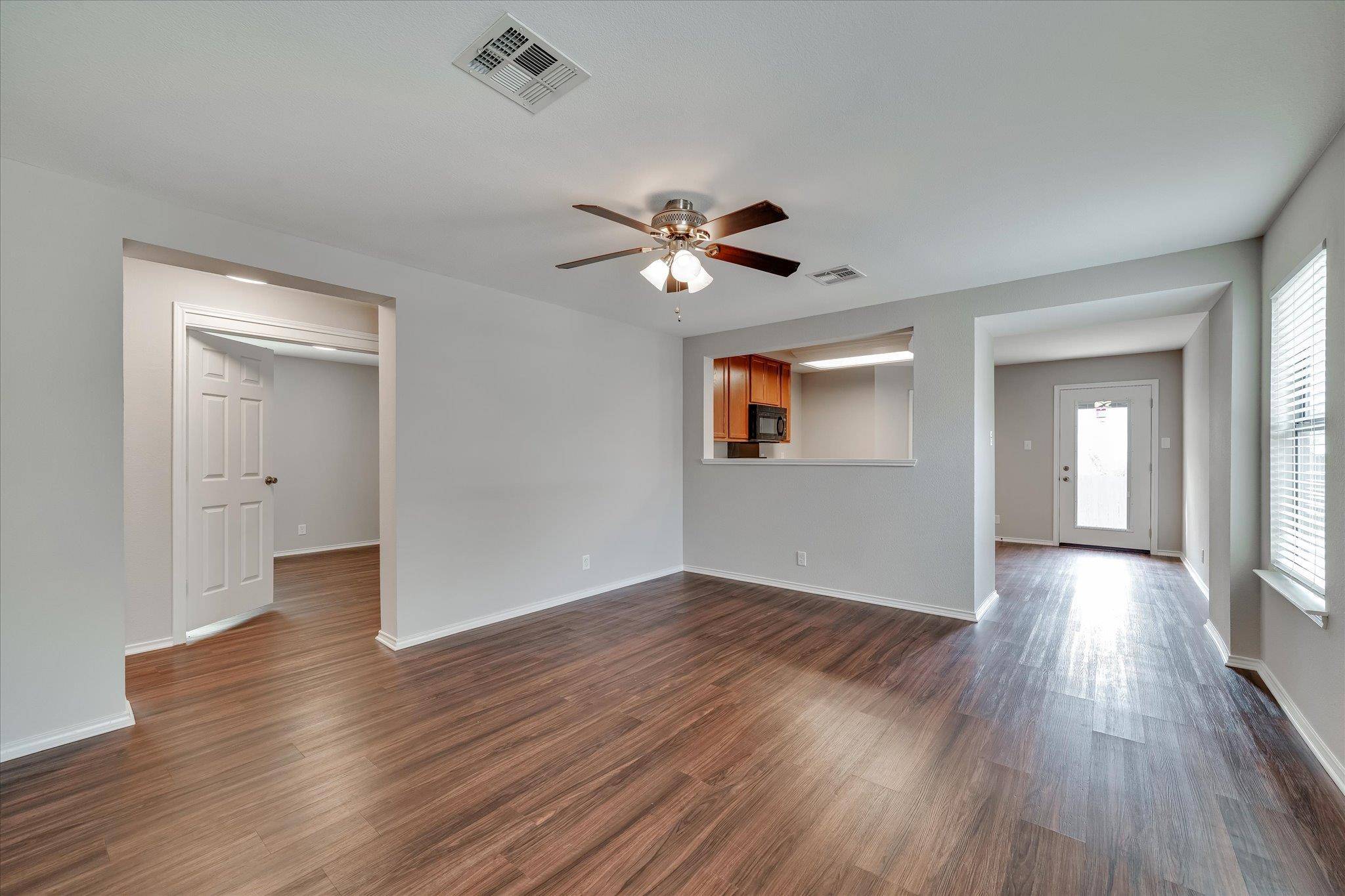San Marcos, TX 78666,214 Calixto CT