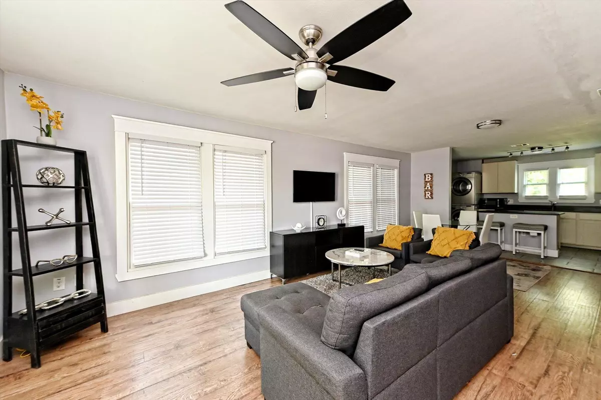 Austin, TX 78722,1906 E 21st ST