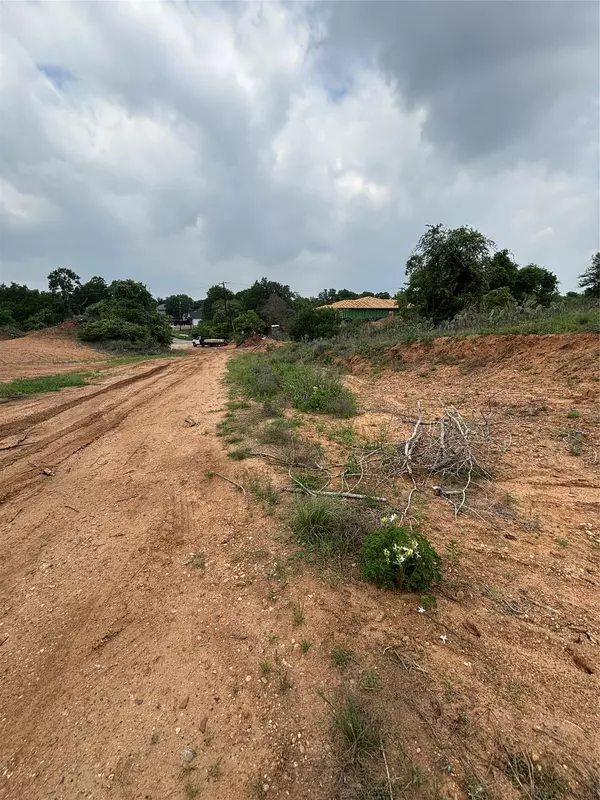 Bastrop, TX 78602,316 Kahana LN