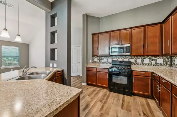 Buda, TX 78610,229 Wicker Park WAY