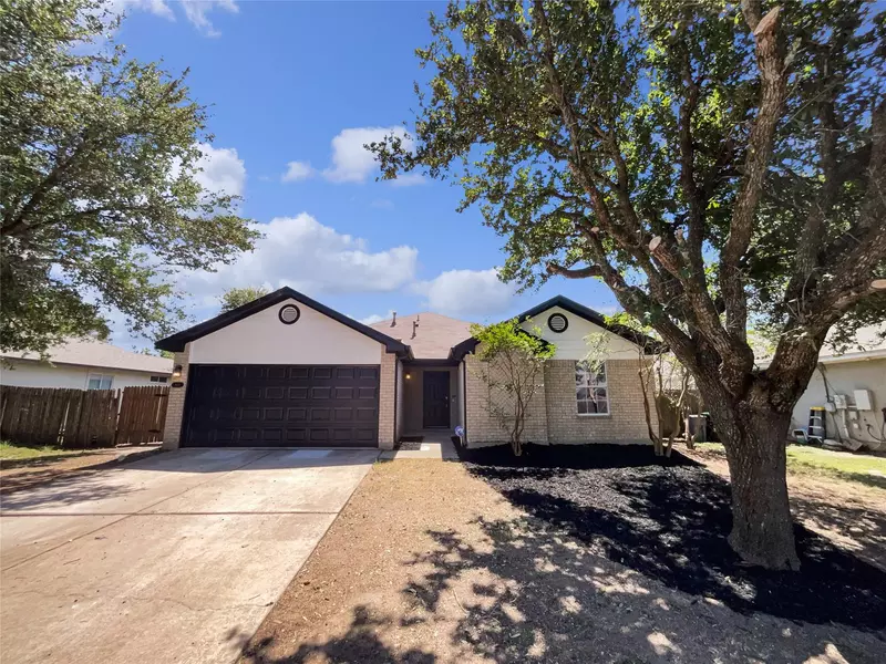 404 Stewart DR, Hutto, TX 78634