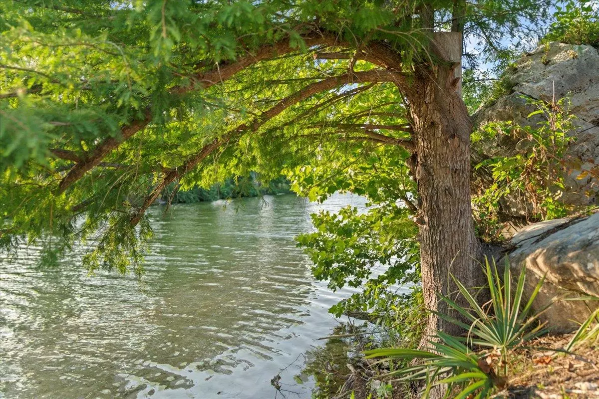 Wimberley, TX 78676,202 Hub DR