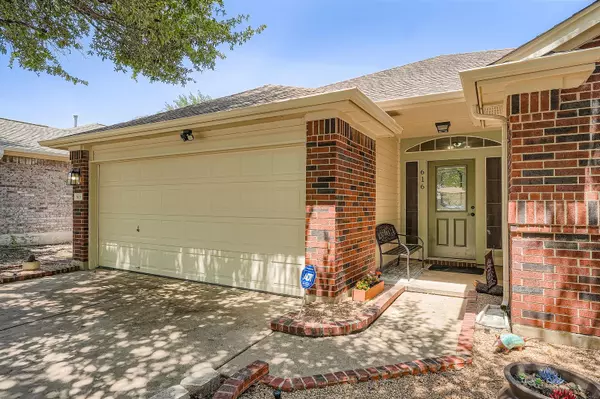 Cedar Park, TX 78613,616 Fence Post PASS