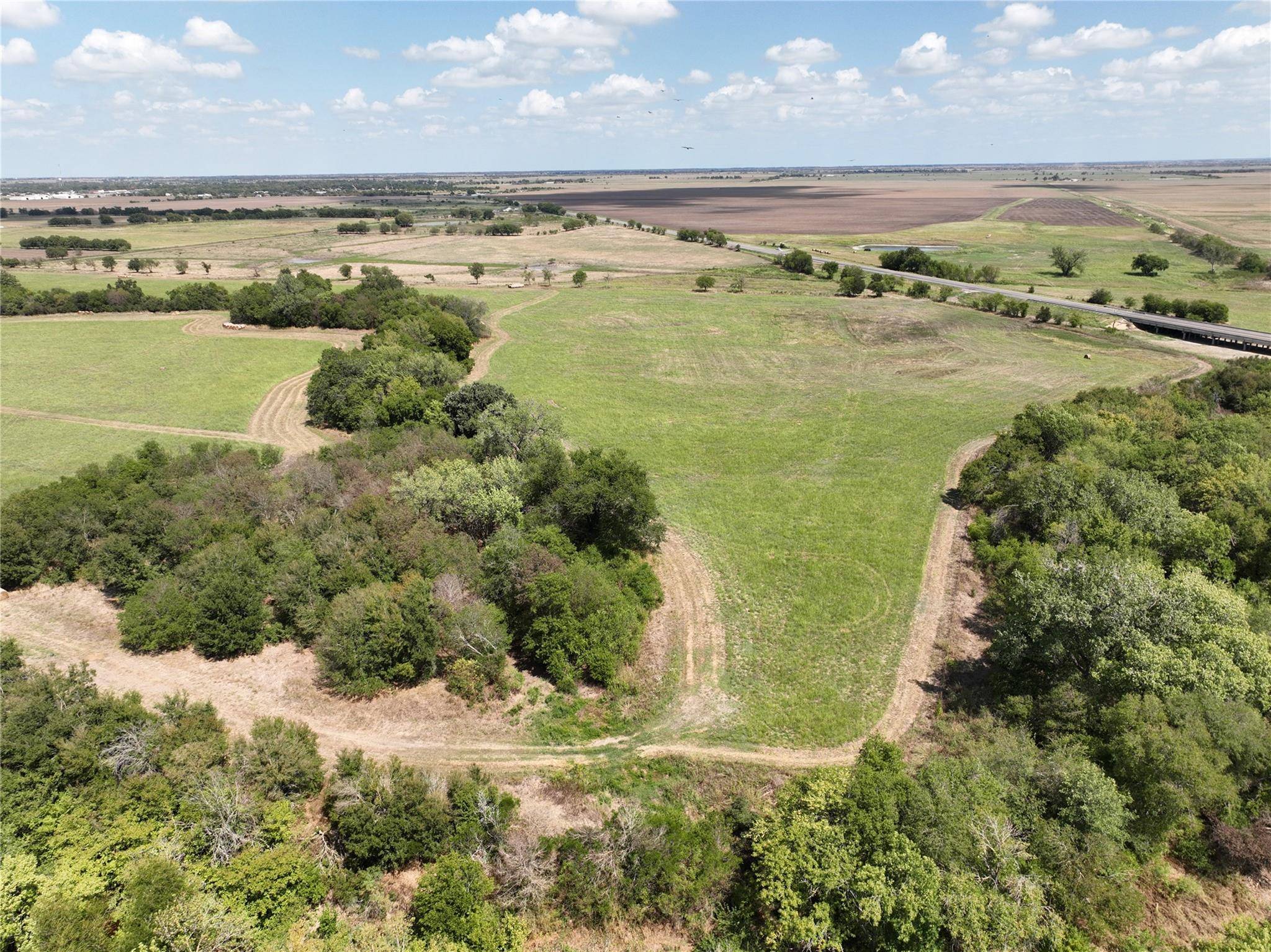 527 HWY 77 North, Rosebud, TX 76570
