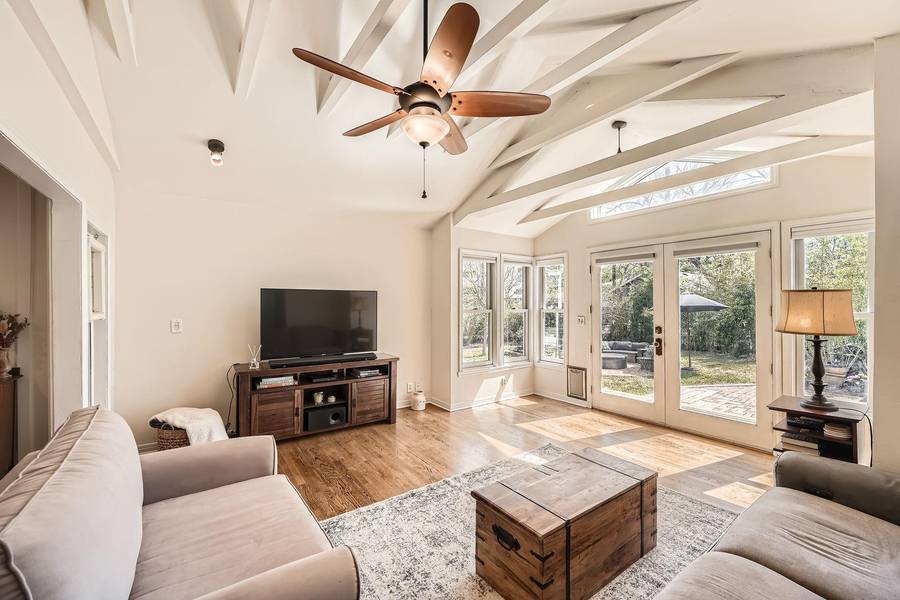 811 E 45th ST, Austin, TX 78751