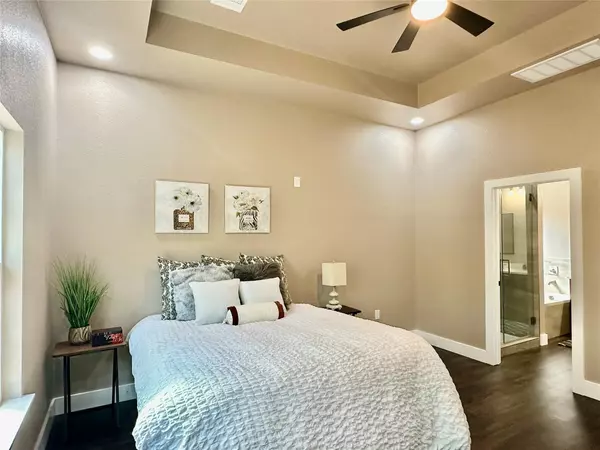 Bastrop, TX 78602,105 Diamond Head DR