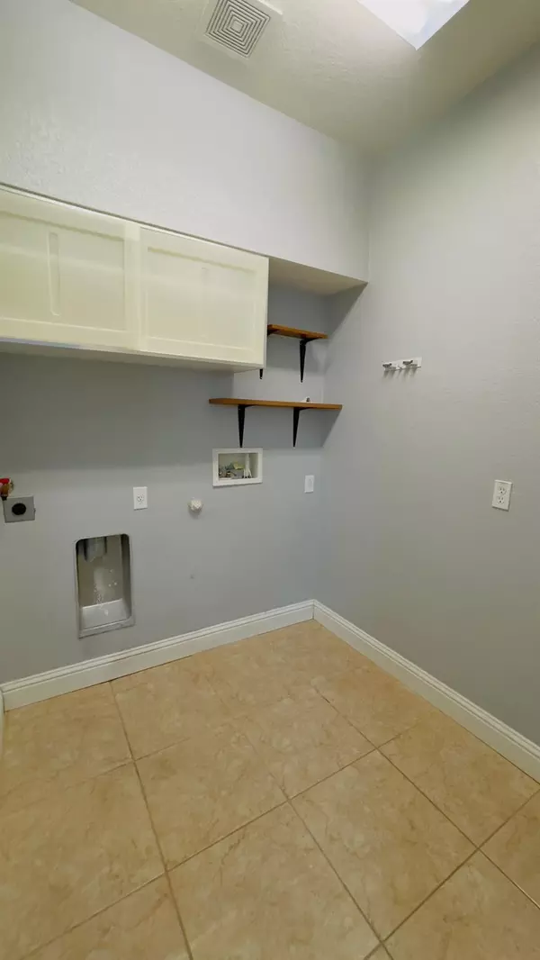 Pflugerville, TX 78660,14408B Charles Dickens DR #B