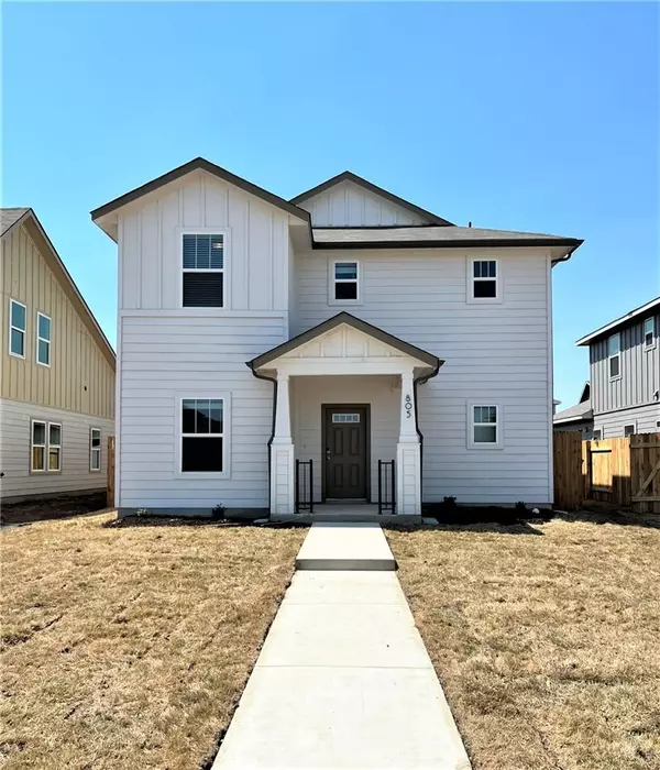 805 East ST, Hutto, TX 78634
