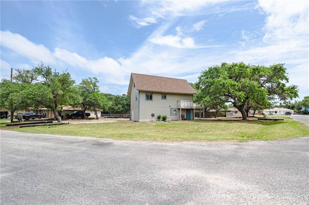 Rockport, TX 78382,120 Retama LN