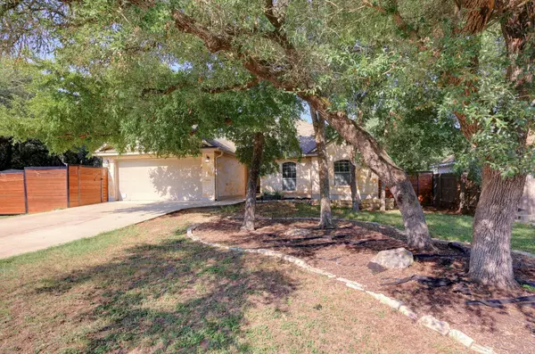 13 Serenade CIR, Wimberley, TX 78676