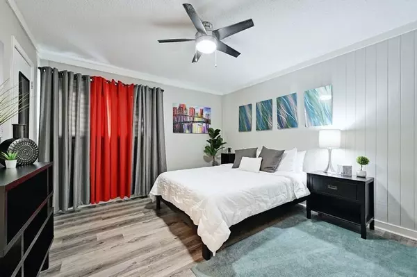 711 Eberhart Ln LN #105, Austin, TX 78745