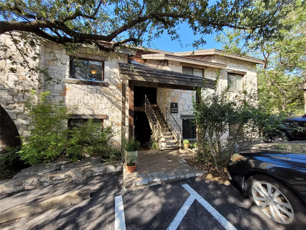 Austin, TX 78759,8200 Neely DR #202