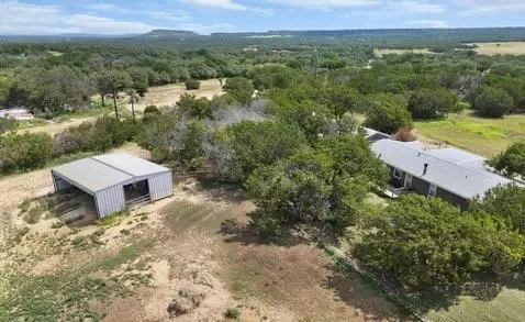 635 Ramms DR, Florence, TX 76527