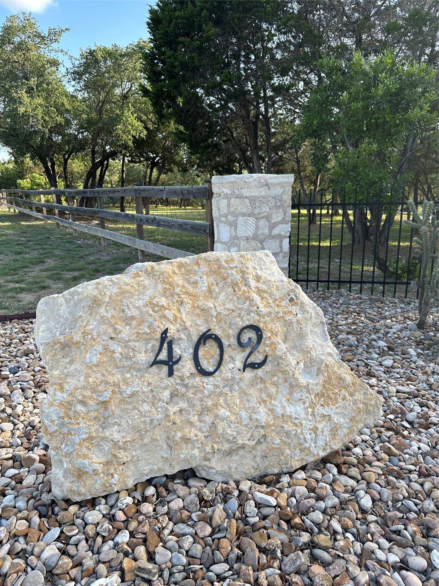 Dripping Springs, TX 78620,402 Lander LN