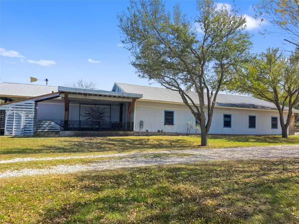 8819 Saddle CIR, Buda, TX 78610