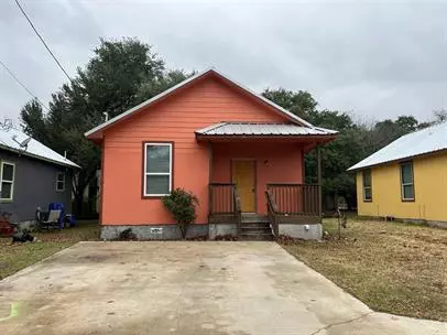 1015 Fir LN, Lockhart, TX 78644