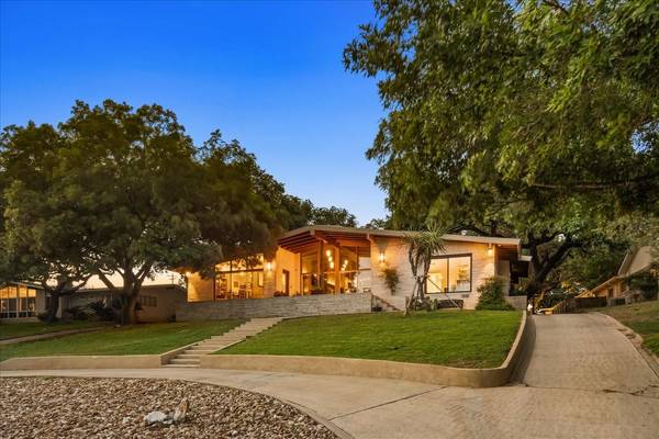 104 W Mimosa CIR, San Marcos, TX 78666