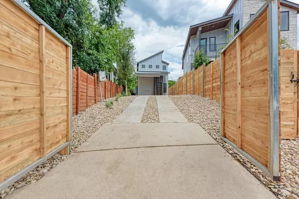 Austin, TX 78702,921 Walter ST #2