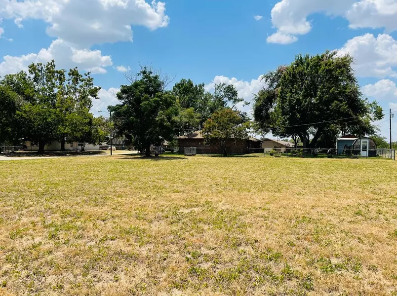 TBD W 25th & Polk ST, Cameron, TX 76520
