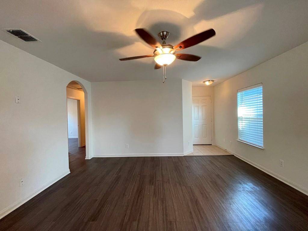 Jarrell, TX 76537,113 Robertson LN