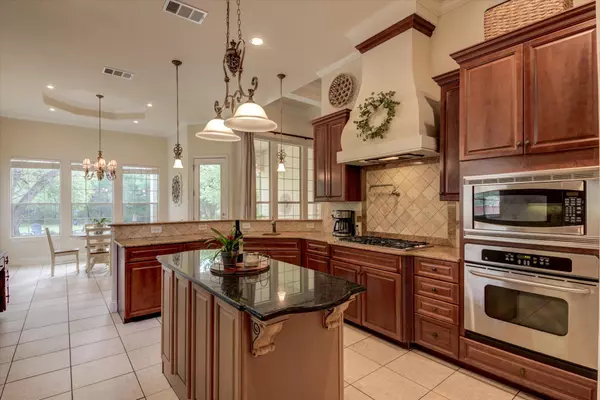 185 Ware DR, Buda, TX 78610