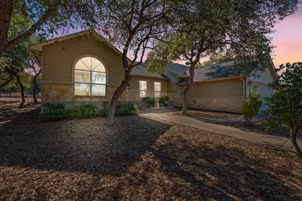 1200 Misty HOLW, New Braunfels, TX 78132