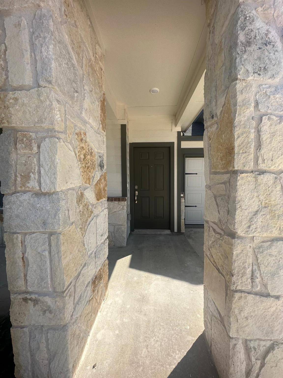 Kyle, TX 78640,453 Alamito Ave
