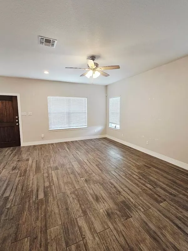 Marion, TX 78124,110 E Otto ST