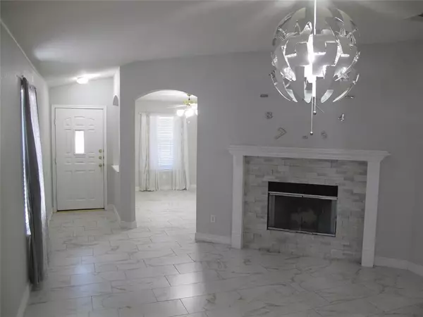 Round Rock, TX 78665,3401 Pioneer Crossing DR