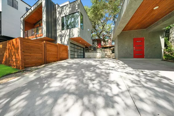 2610 CARNARVON LN #Apt B, Austin, TX 78704