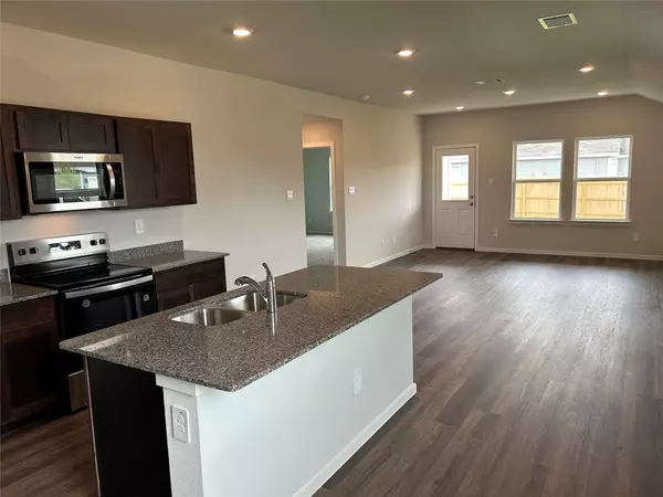 Rockdale, TX 76567,302 Pickel DR