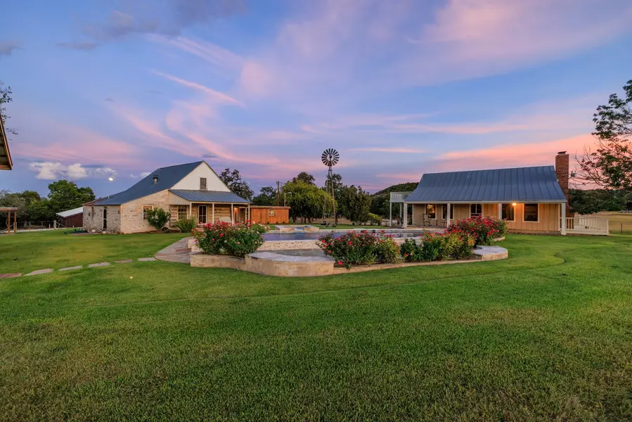 3366 Ranch Rd 965, Fredericksburg, TX 78624