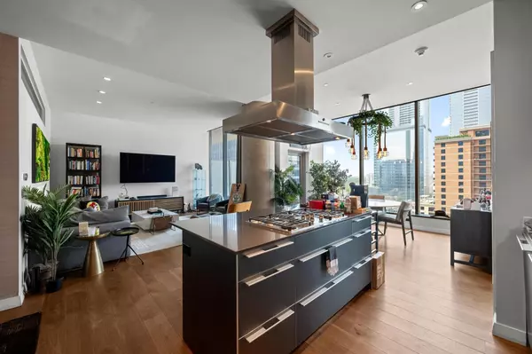 Austin, TX 78701,210 Lavaca ST #1911