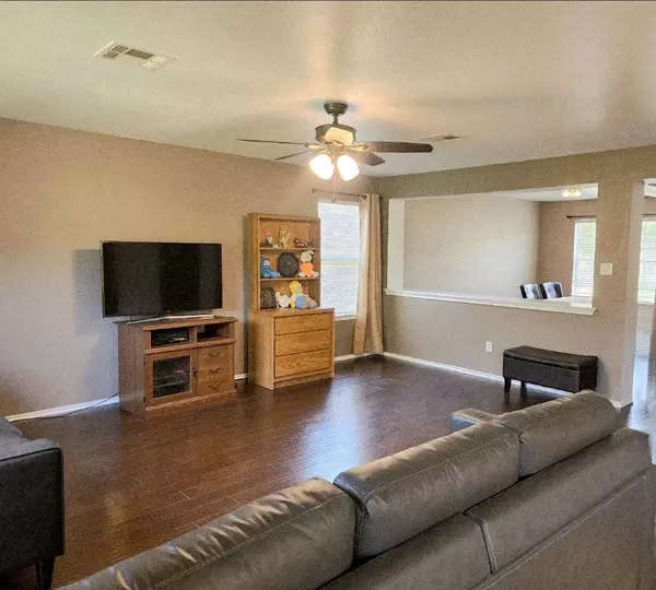 Bastrop, TX 78602,203 Pheasant TRL