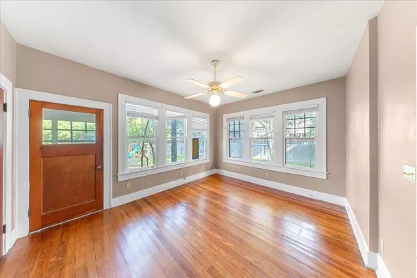 Hutto, TX 78634,610 N FM-1660