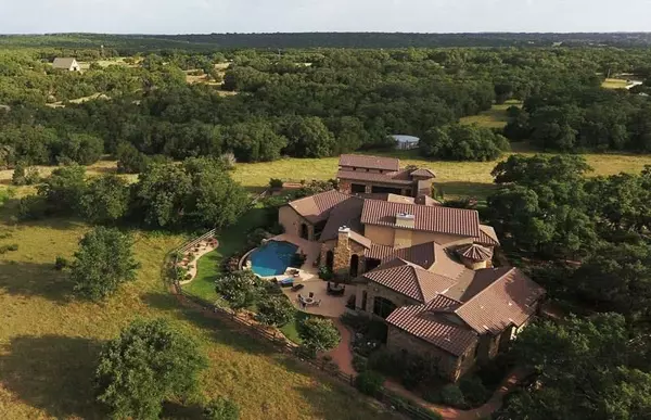 3021 Bridlewood Ranches DR, San Marcos, TX 78666