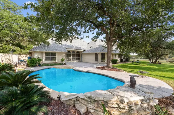 101 Ten Oaks DR, Georgetown, TX 78633