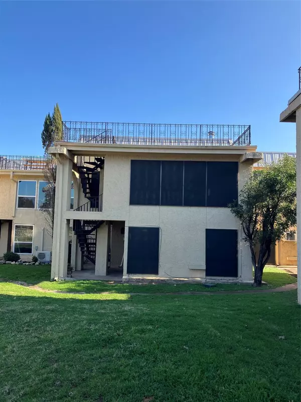 5806 Circulo DR #14, Lago Vista, TX 78645