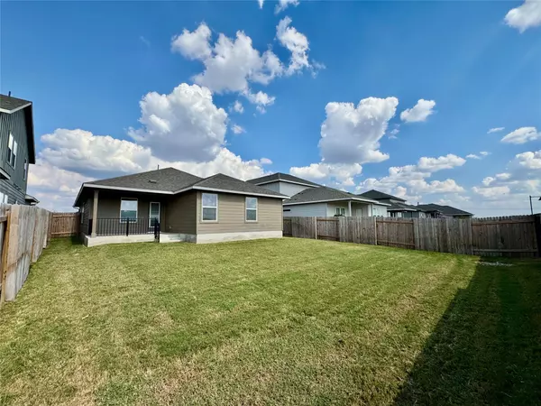 Kyle, TX 78640,280 Honey Onyx TRL